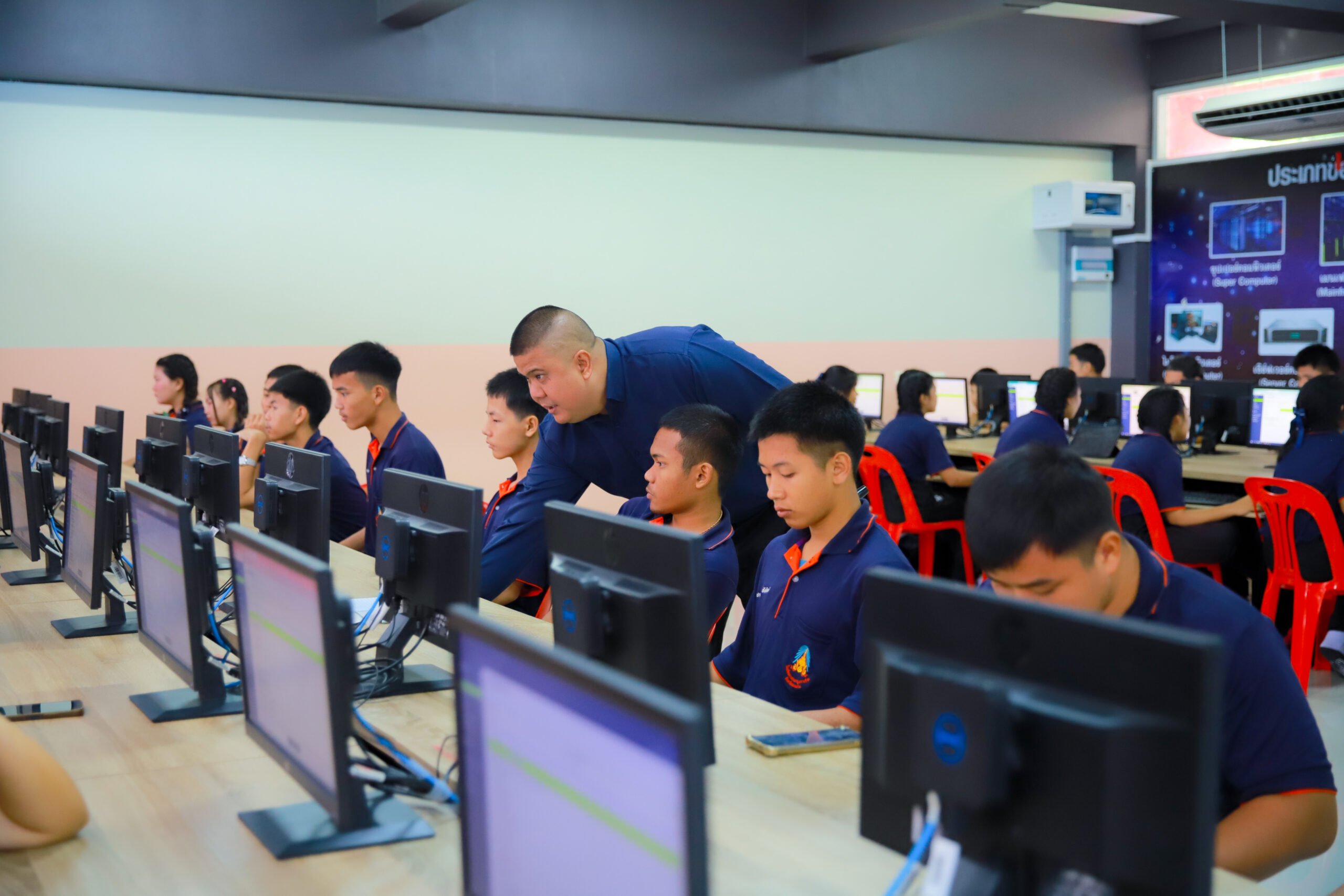 Read more about the article โครงการอบรมเชิงปฏิบัติการด้าน Cloud Computing แก่นักเรียนโรงเรียนราชประชานุเคราะห์ ๕๐ (ระดับชั้นมัธยมศึกษาตอนปลาย)